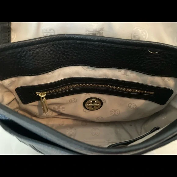 Tory Burch Black Leather Crossbody with Gold Chain - Picture 11 of 12
